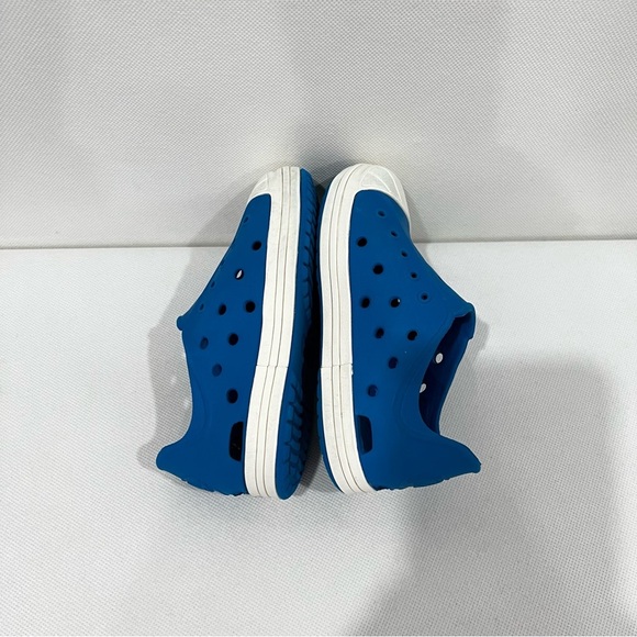 Crocs Slip-On Shoes Kids Size 9 Blue Waterproof Lightweight - Picture 4 of 7